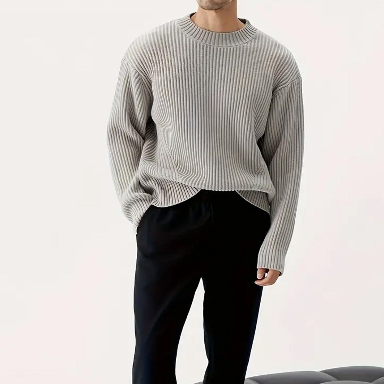 Relaxed Fit Mens Crew Neck Pullover Sweater - OutfitLondon
