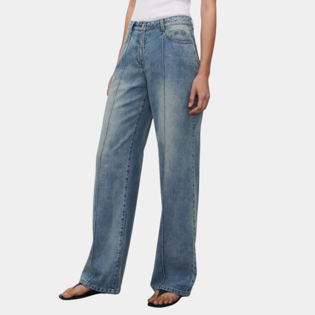 Regular Fit Women's Straight Leg Jeans - OutfitLondon