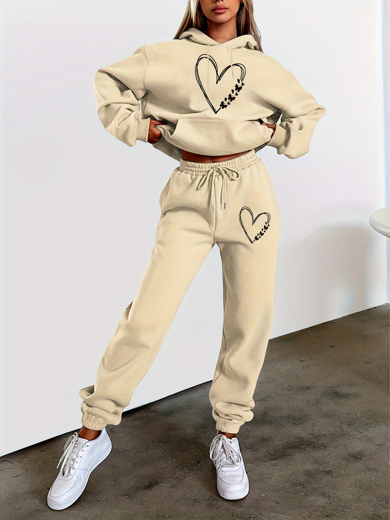 Soft Women's Athletic Tracksuit Year Round Wear