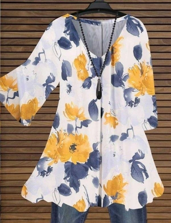 Chic Floral V-Neck Blouse - OutfitLondon