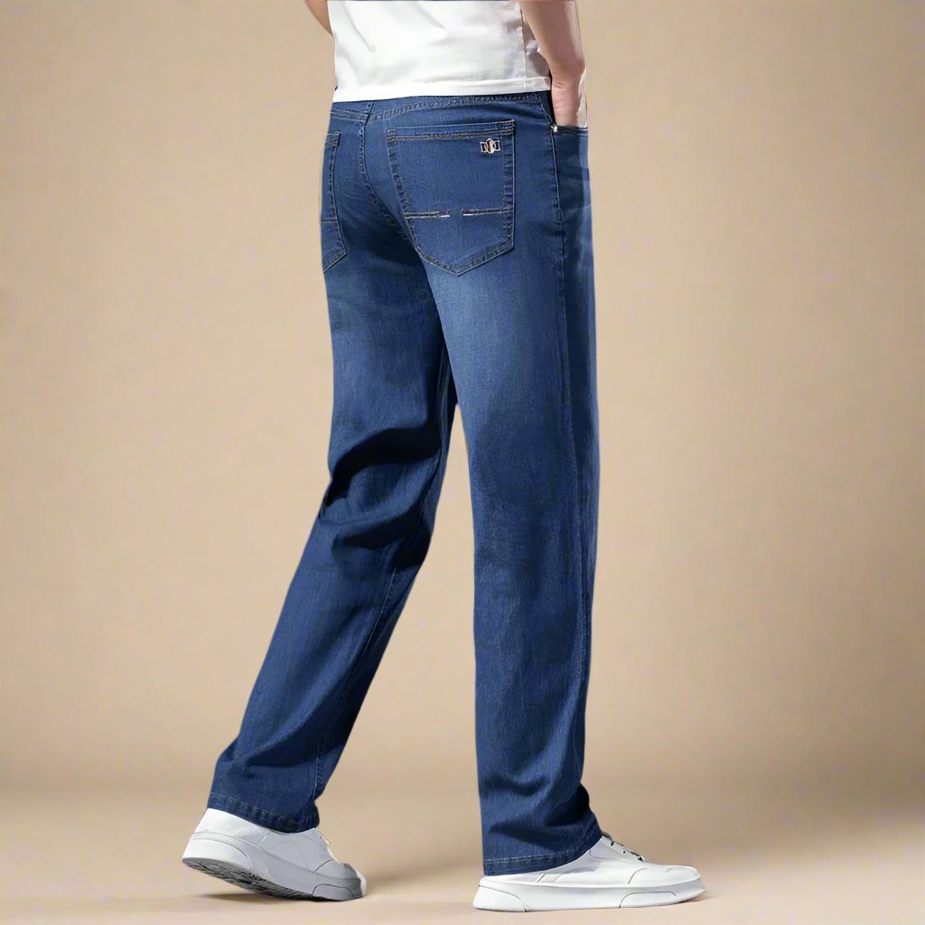 Comfortable Wide Leg Mens Jeans Loose Fit Style