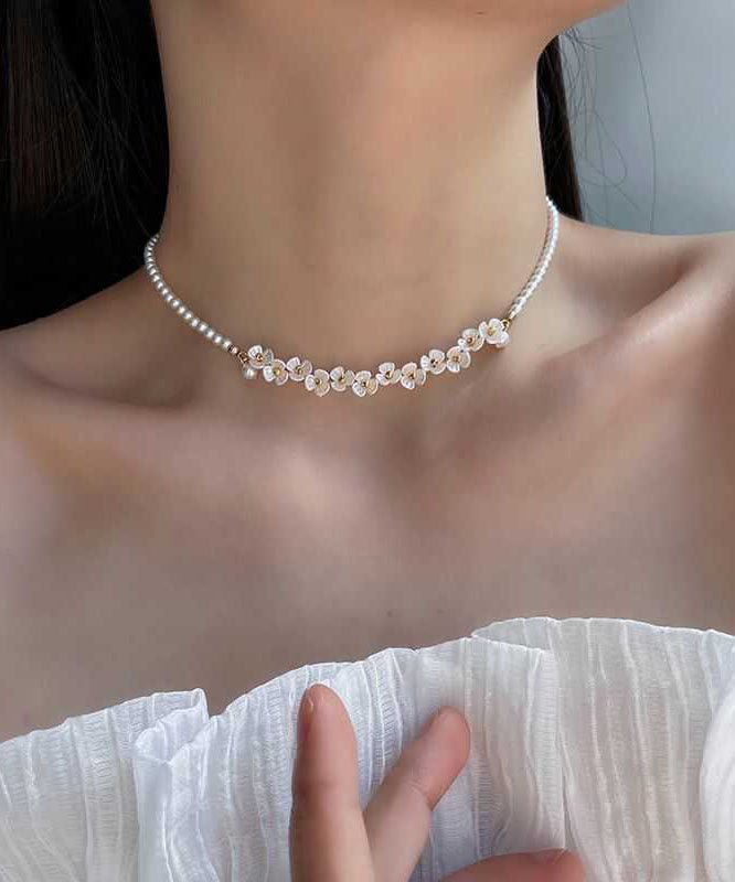 Women's Pearl Necklace White Alloy Floral Pendant - OutfitLondon