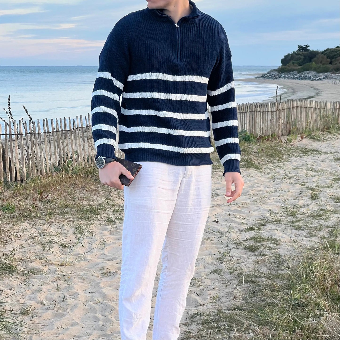 Cozy Navy Men's Knit Crew Neck Sweater - OutfitLondon