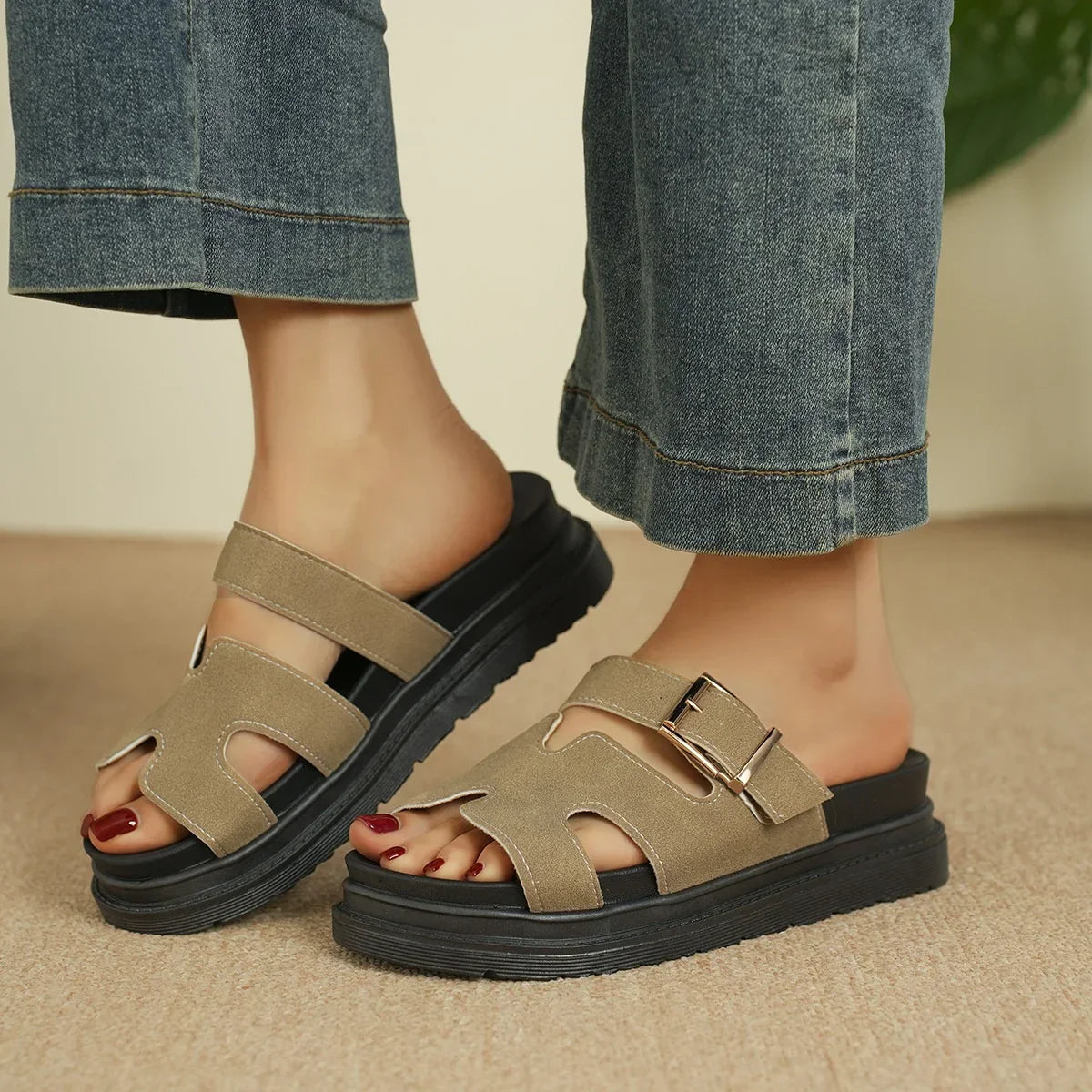 Trendy Buckle Sandals – Comfortable Summer Beach Slides