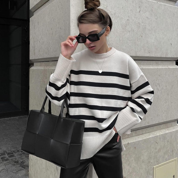 Ladies' Traditional Off White Sweater - OutfitLondon