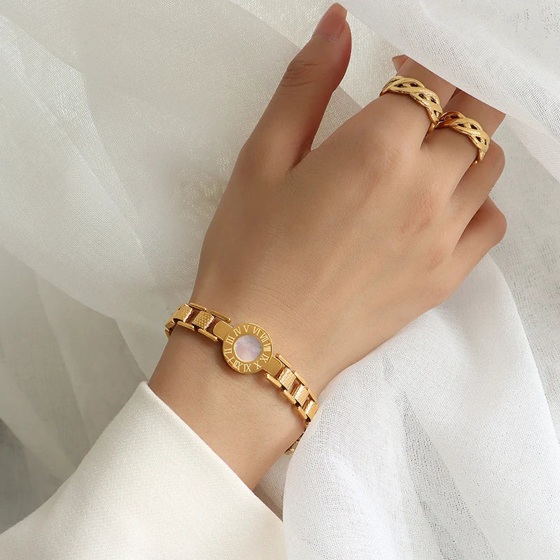 Brielle Women's Modern Bracelet - OutfitLondon