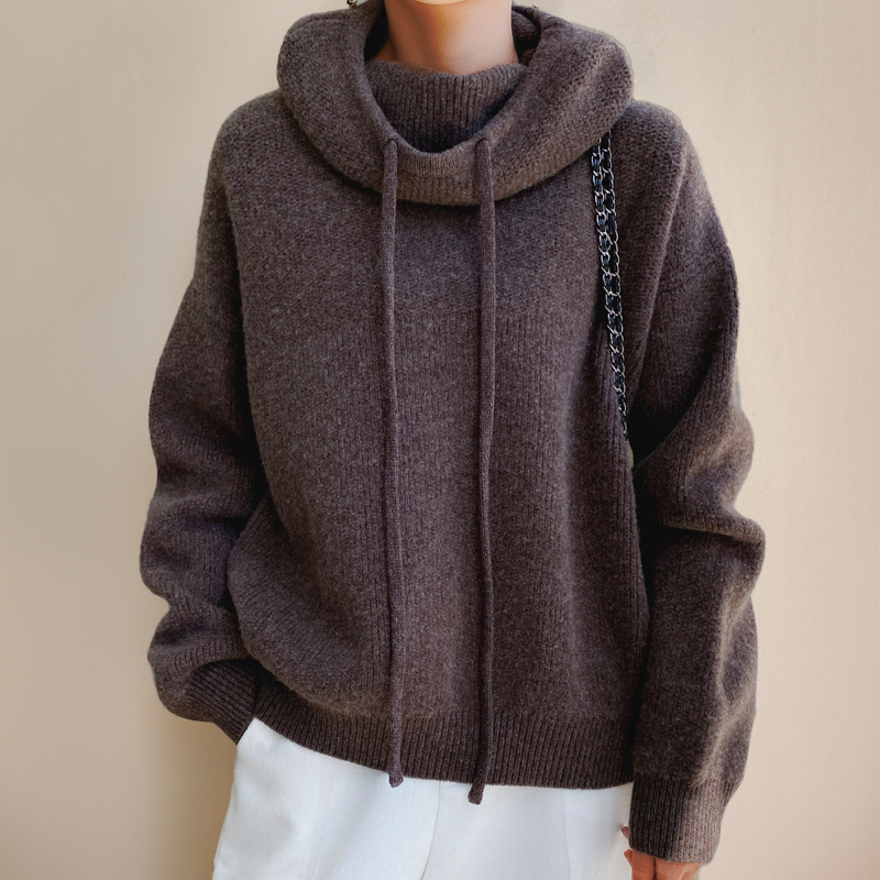 Soft Women's Relaxed Fit Crew Neck Sweater