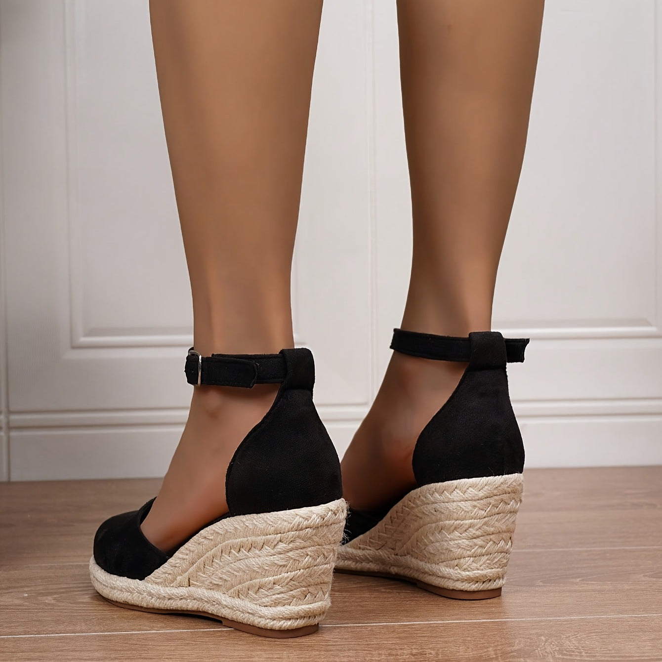 Comfortable Flat Strap Sandals for Women