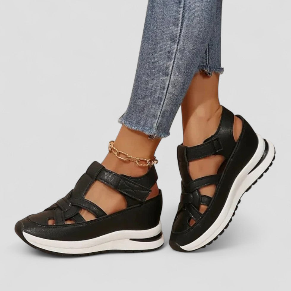 Supportive Hiking Sandals with Cushioned Arch Support