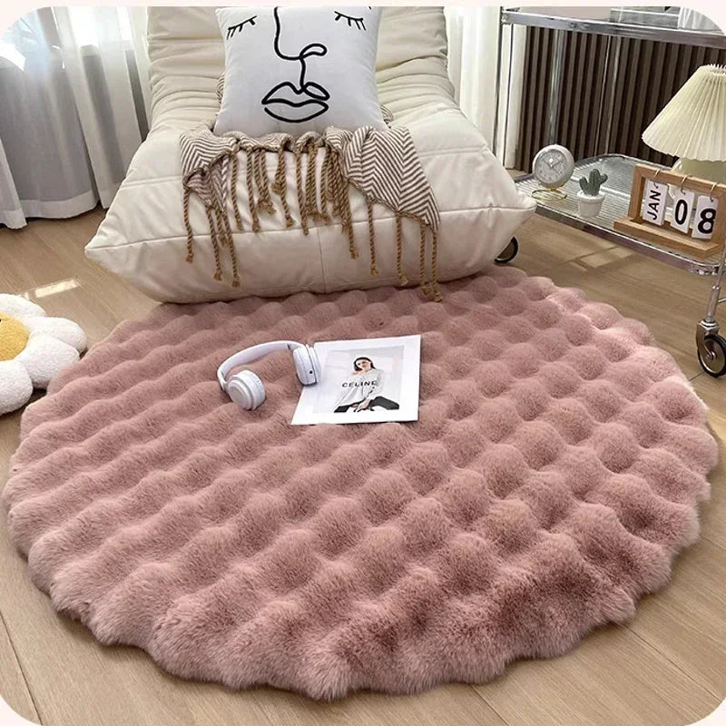 Round Plush Rug in Nordic Style