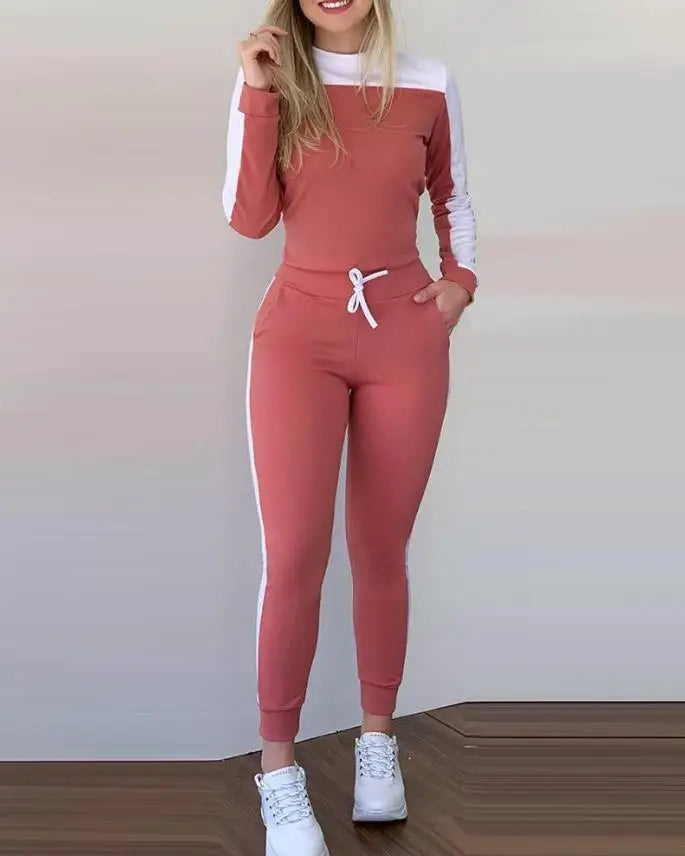 Comfortable Athletic 2-Piece Women's Outfit