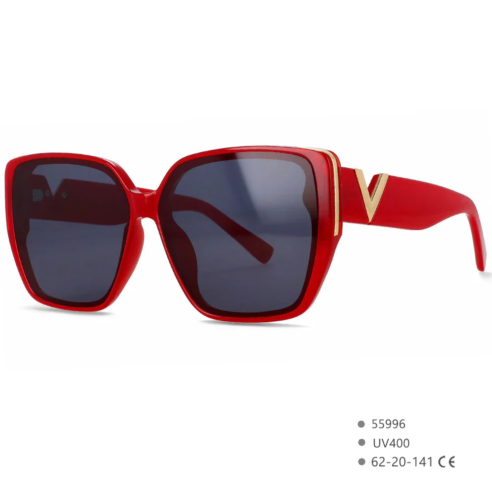 Trendy V-Logo Retro Sunglasses