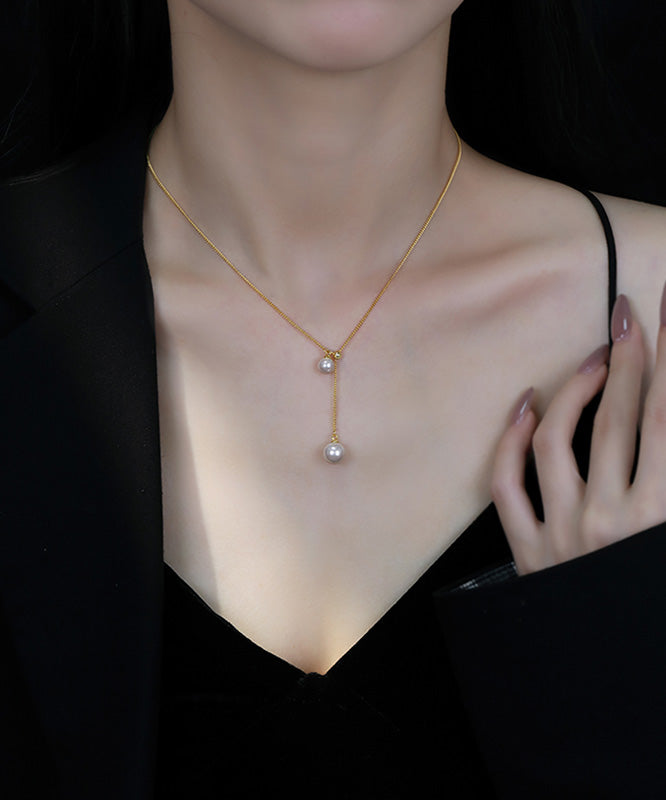 Women's Gold Pearl Retractable Pendant Necklace - OutfitLondon