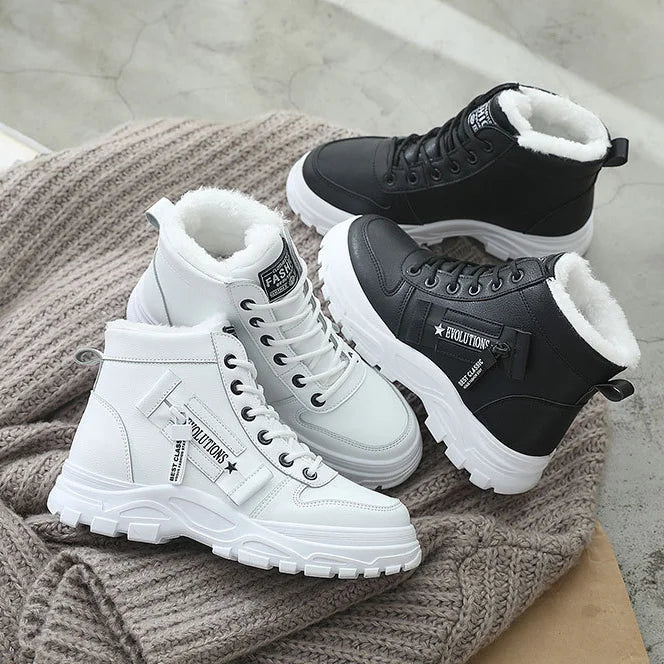 Insulated Snow Boots for Women - Warm and Waterproof