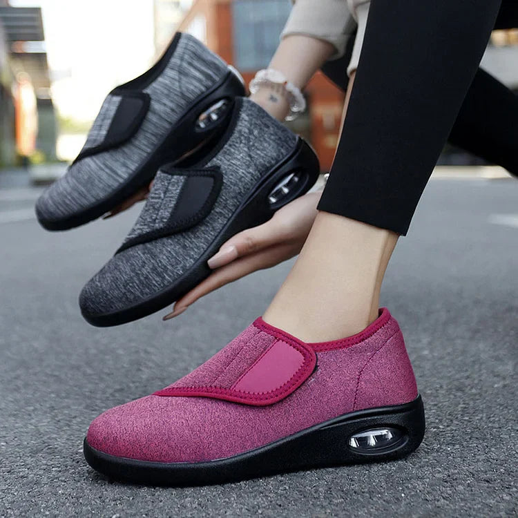 Comfortable Fit Wide Walking Shoes
