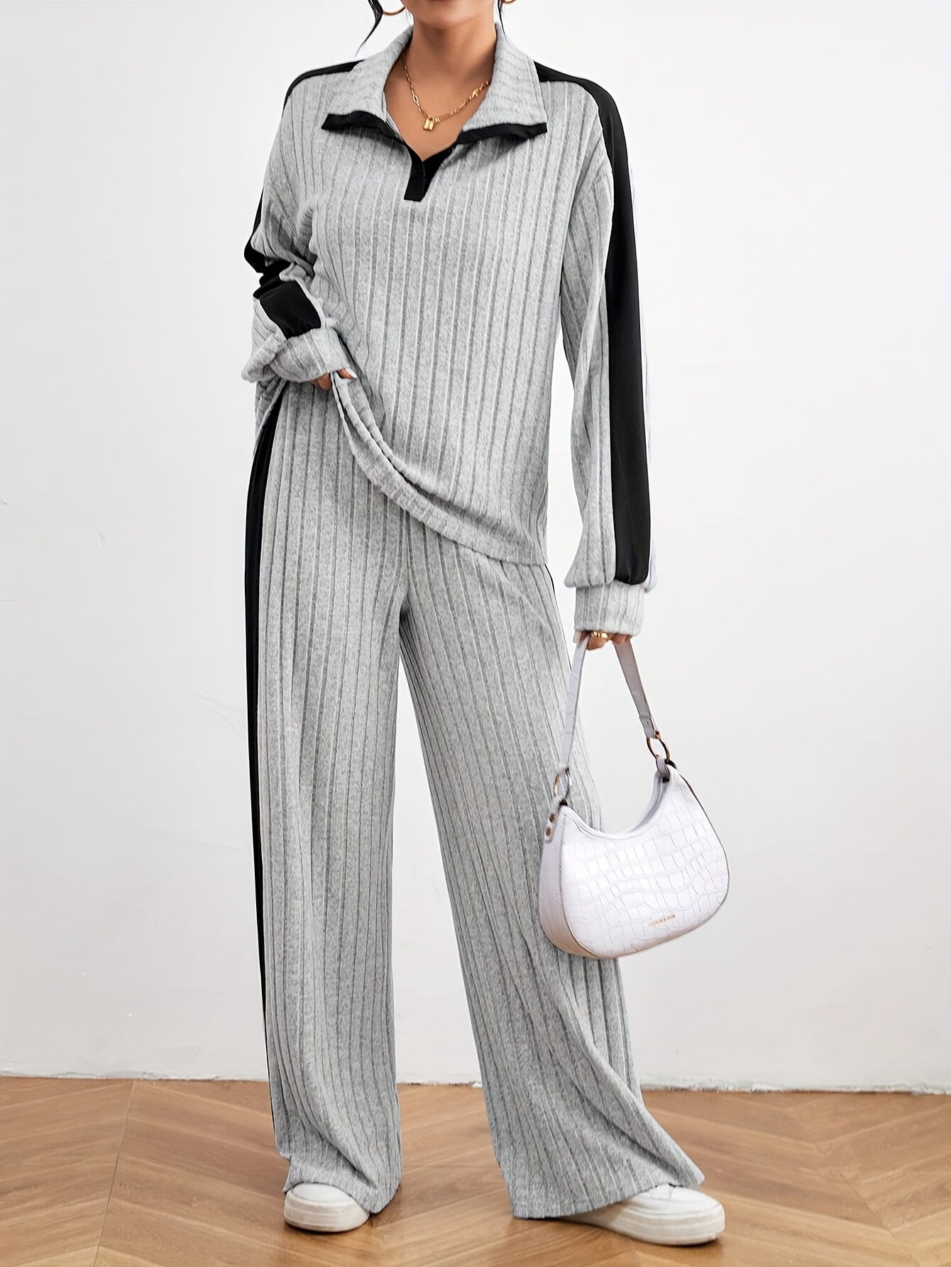 Women's Sporty Full Tracksuit for Everyday Wear - OutfitLondon
