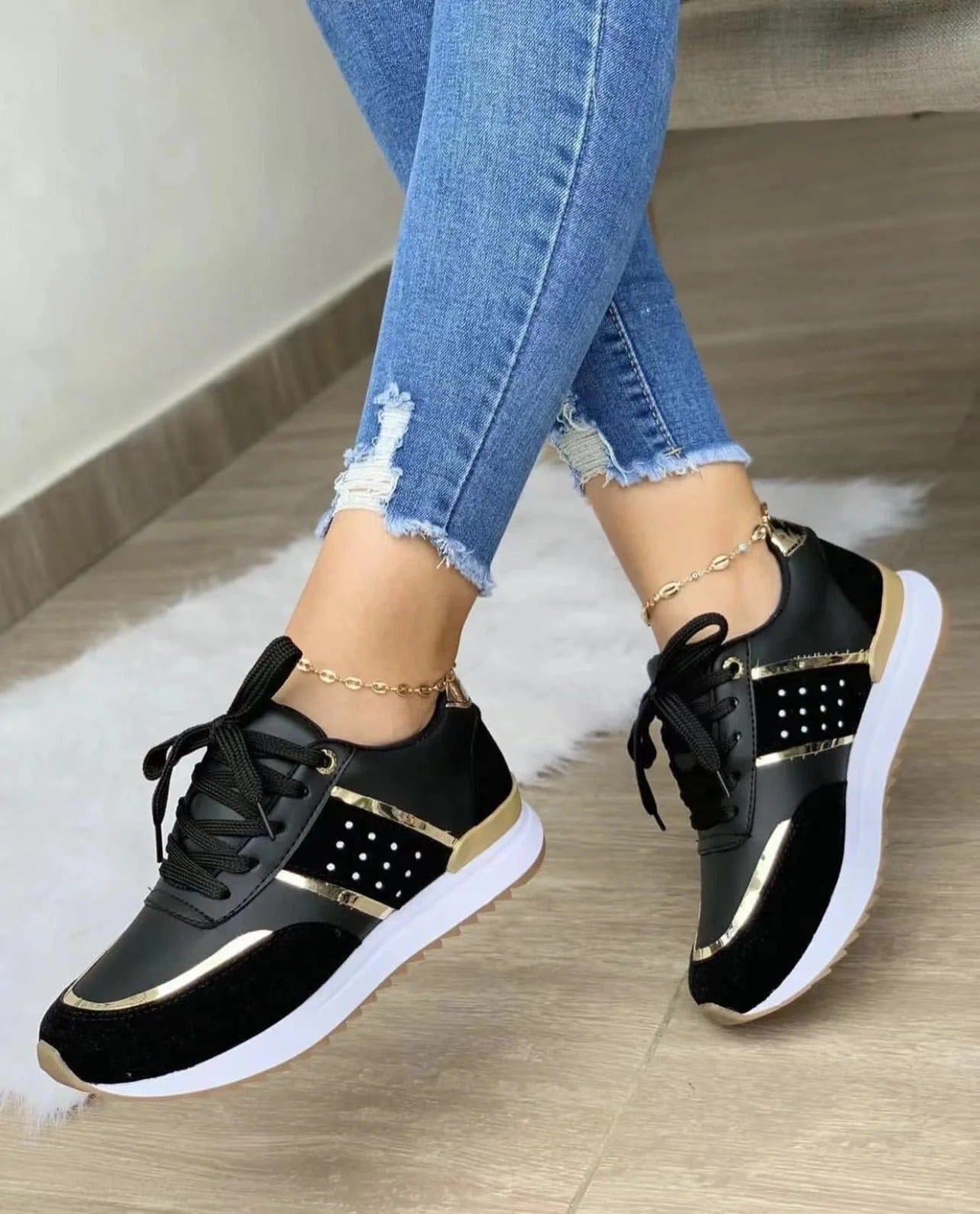 Supportive Athletic Shoes for Everyday Use