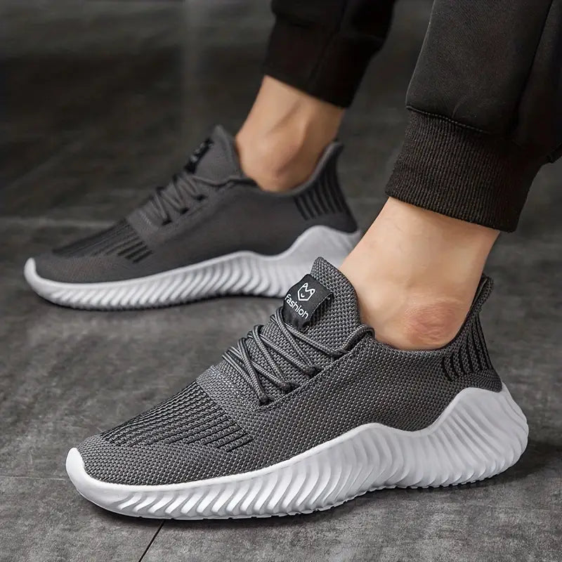 Comfortable Men's Breathable Running Shoes