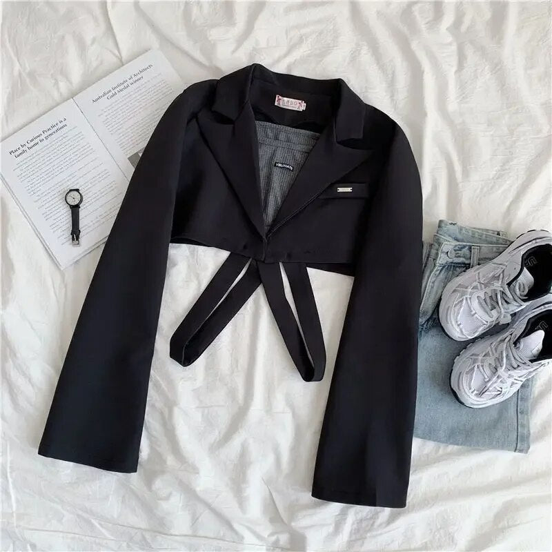 Timeless Black Blazer for Ladies - OutfitLondon
