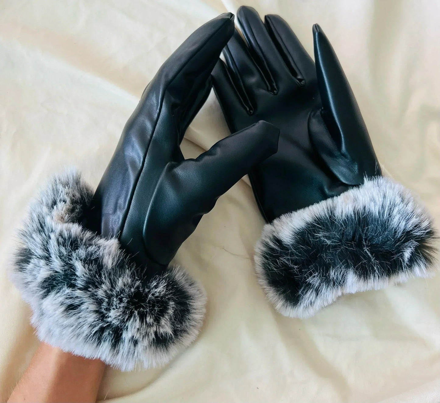Lotte | Soft Genuine Leather Gloves