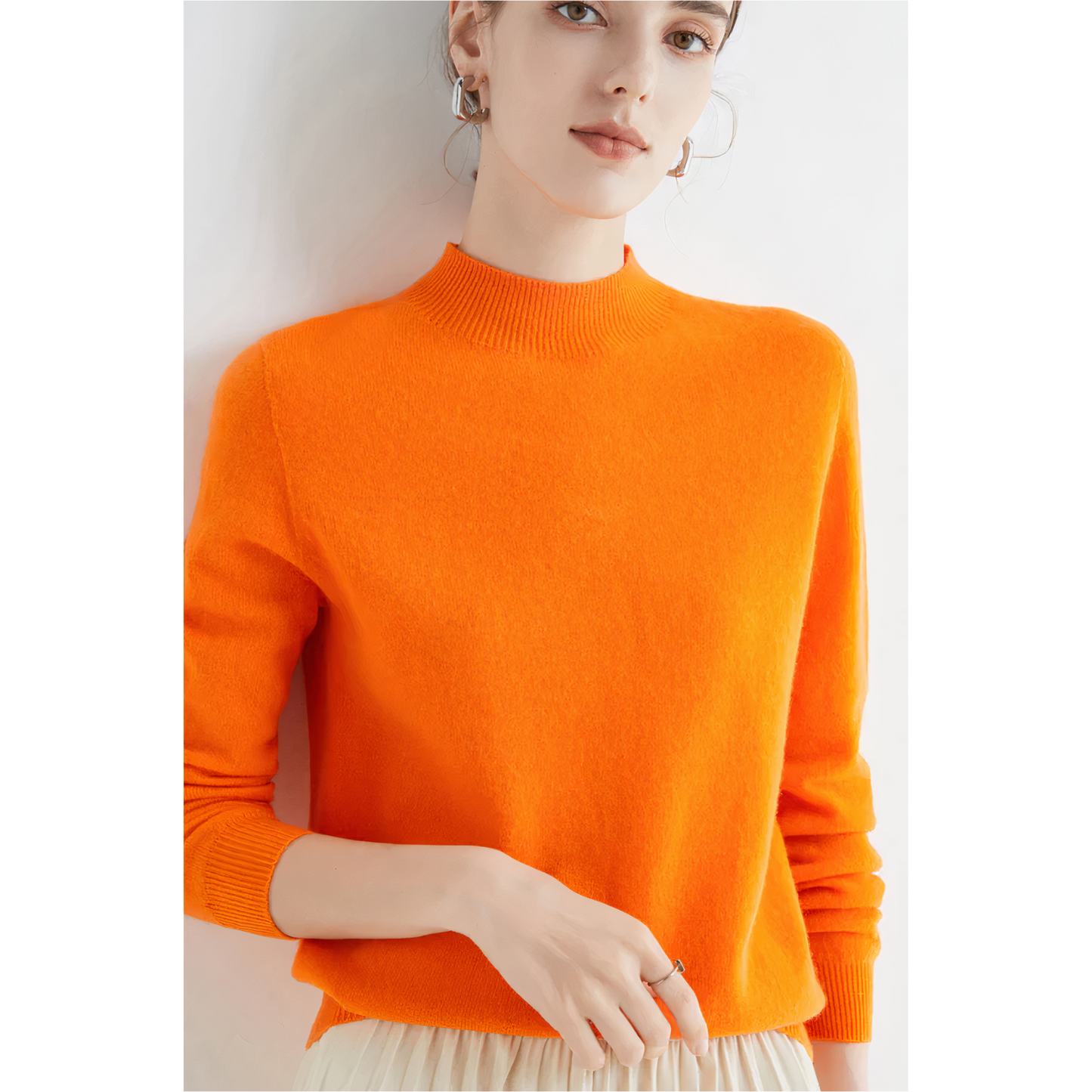Soft Women's Cashmere Crew Neck Sweater Evelina