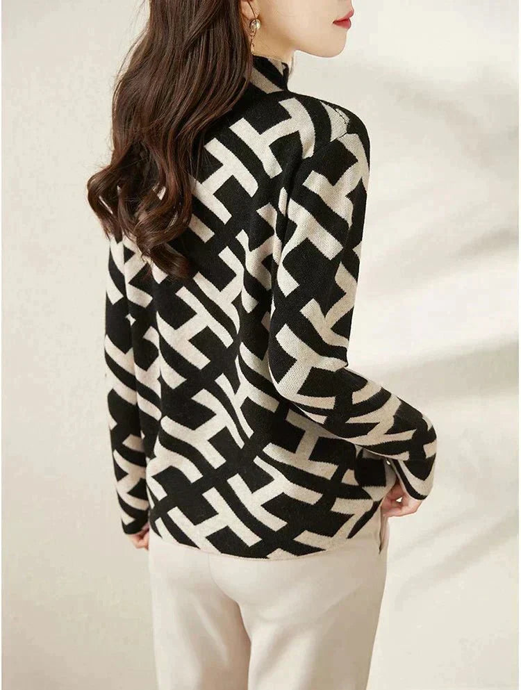 Fashionable Ladies Knitted Pullover