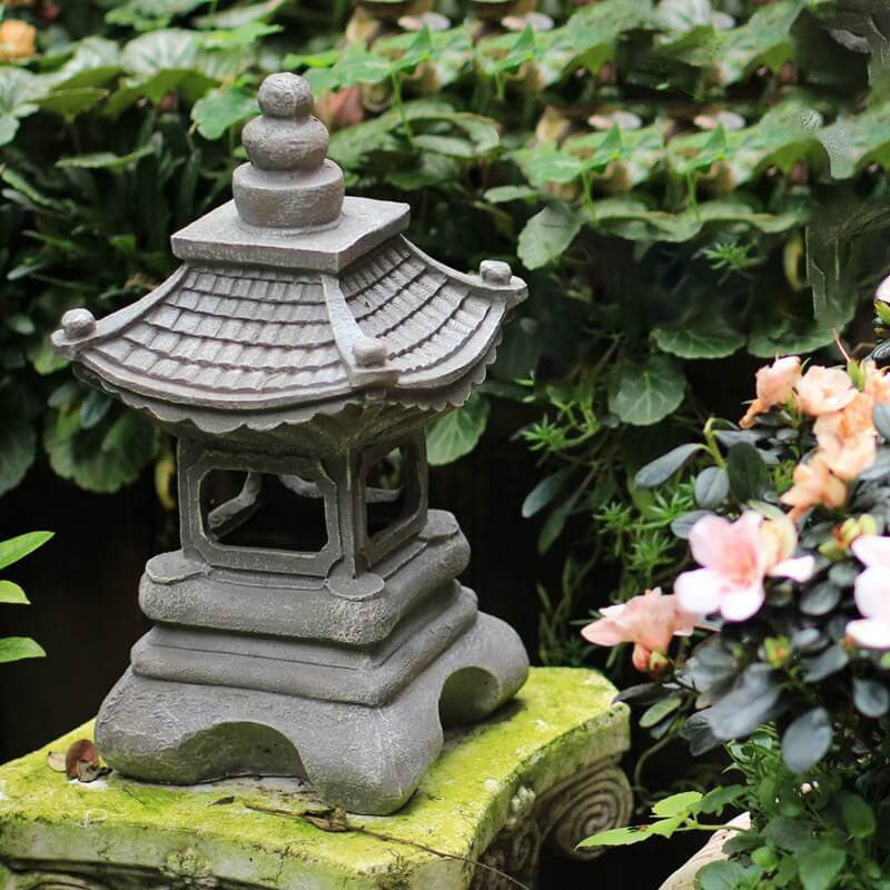 Serene Solar Powered Garden Lantern Light