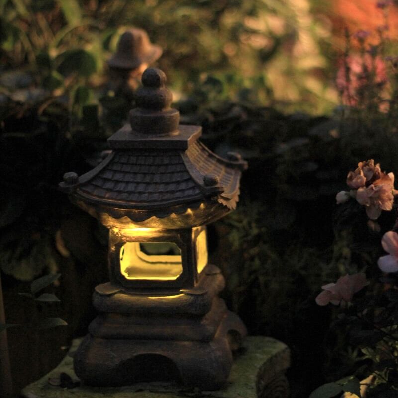 Serene Solar Powered Garden Lantern Light