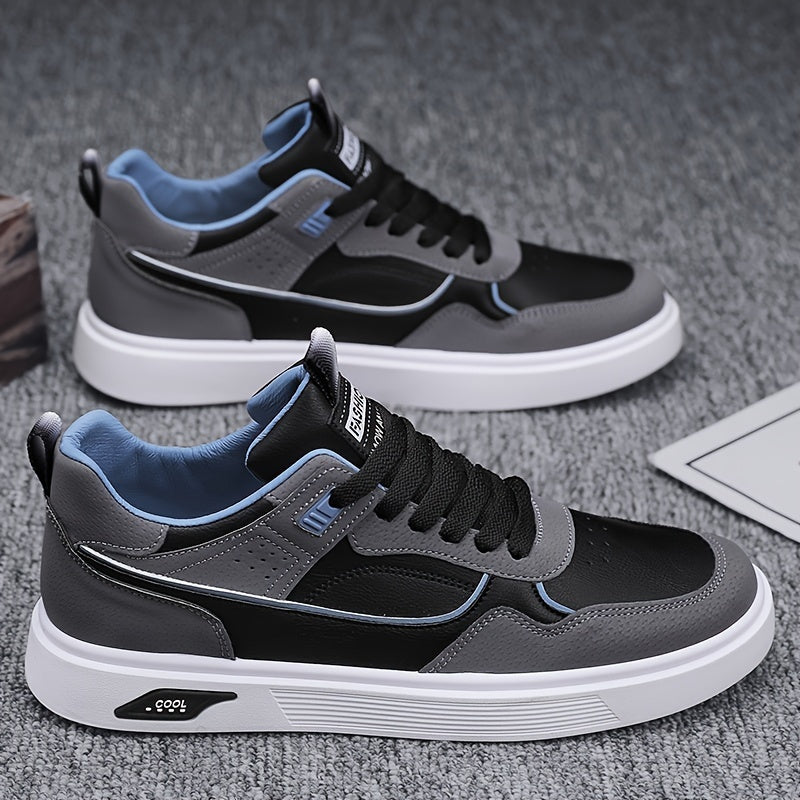 Relaxed Fit Men's Classic Lace Sneakers