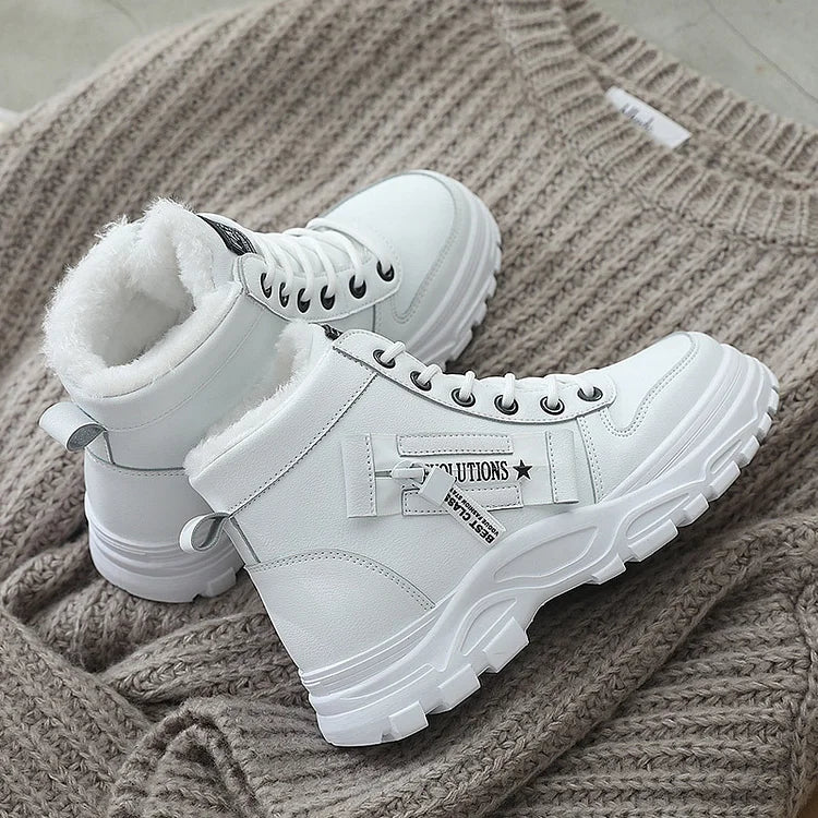 Insulated Snow Boots for Women - Warm and Waterproof