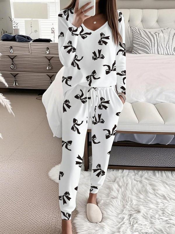 Chic Floral V-Neck Top and Matching Pants Set - OutfitLondon