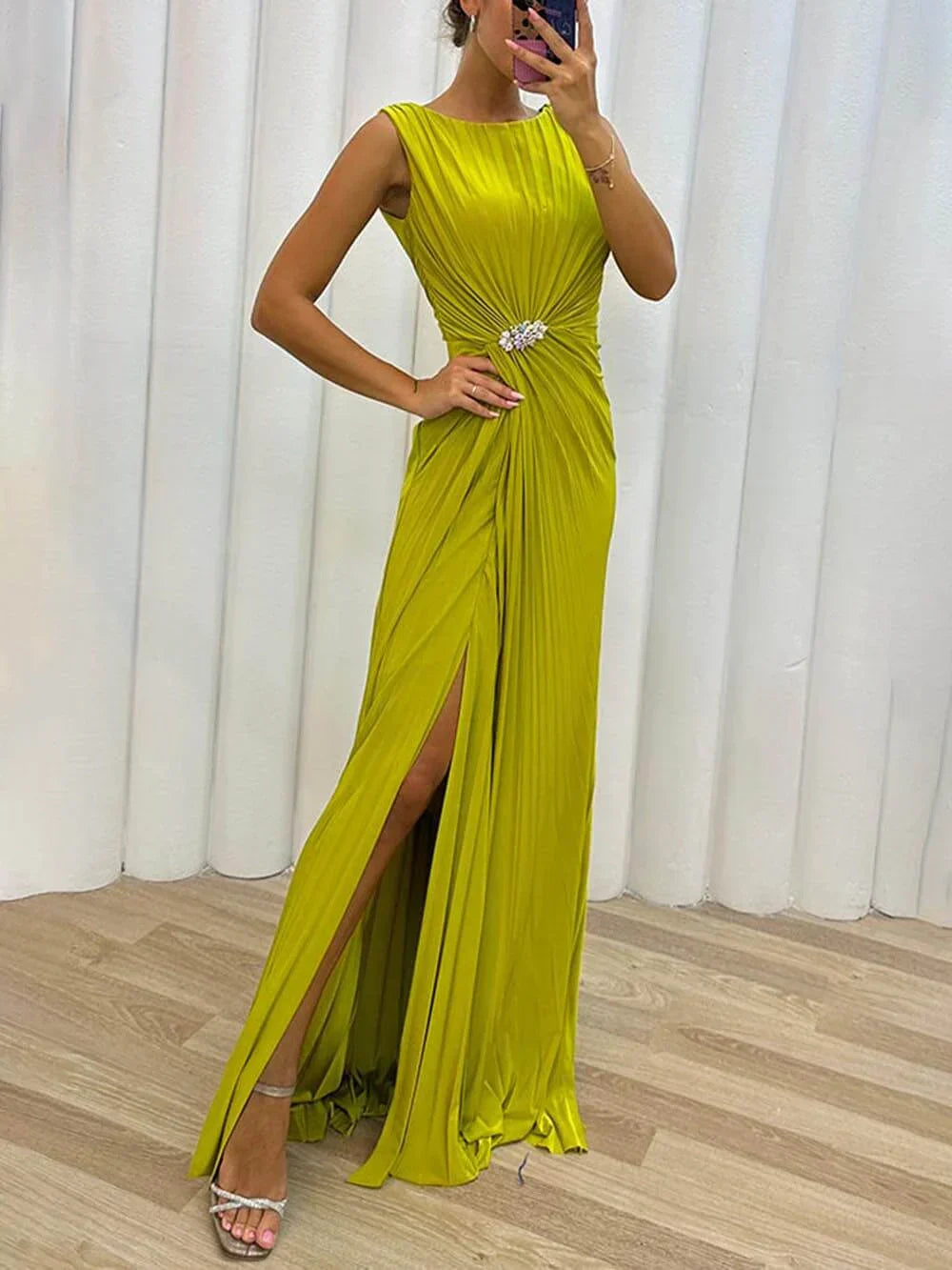 Elegant Floor Length Pleated Formal Dress - OutfitLondon