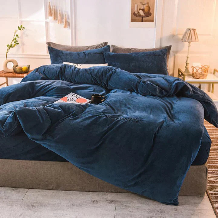 Cozy Fleece Bedding Cover for Warm Sleep