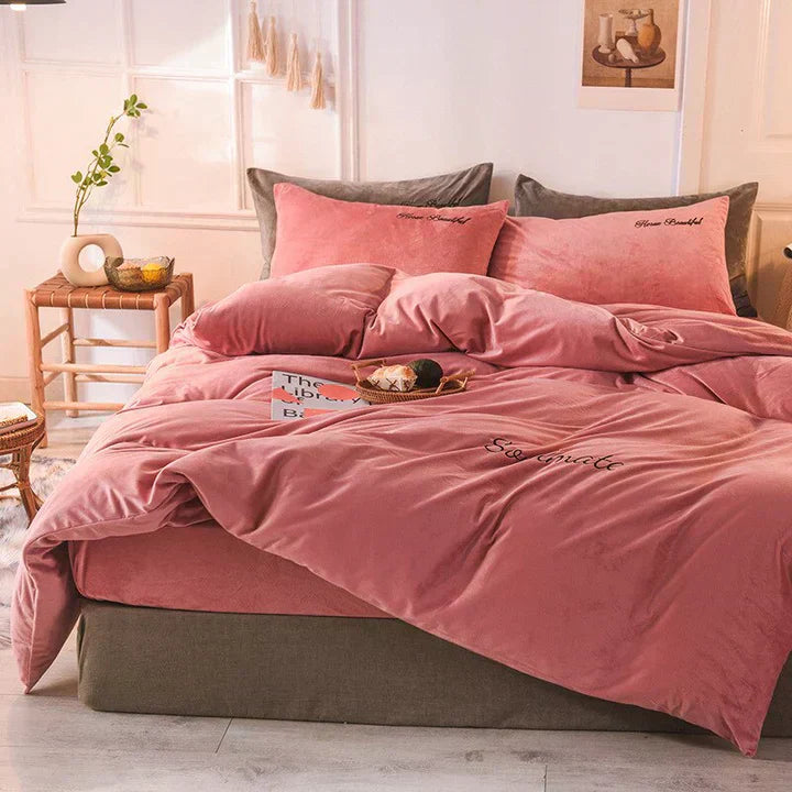Cozy Fleece Bedding Cover for Warm Sleep