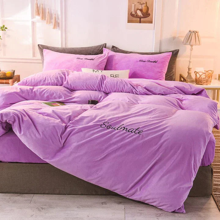 Cozy Fleece Bedding Cover for Warm Sleep