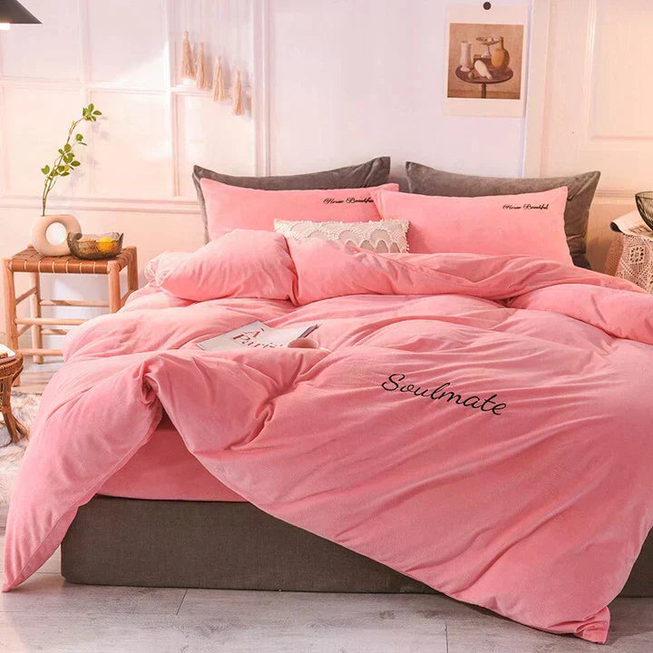Cozy Fleece Bedding Cover for Warm Sleep