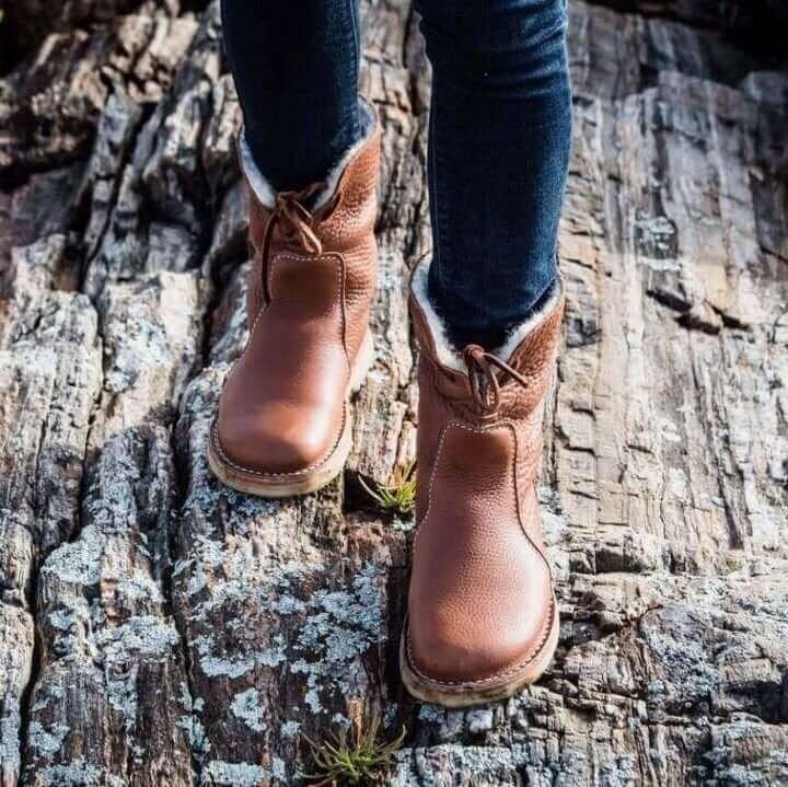 Warm Insulated Snow Boots with Fleece Lining