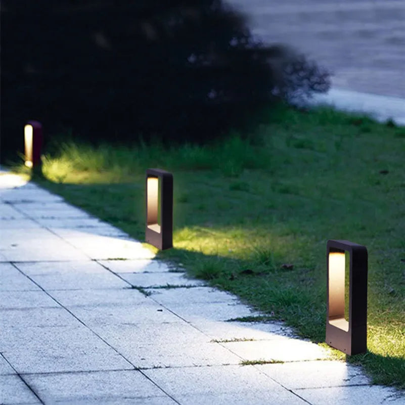 Weatherproof Solar Garden Light Lamp - OutfitLondon