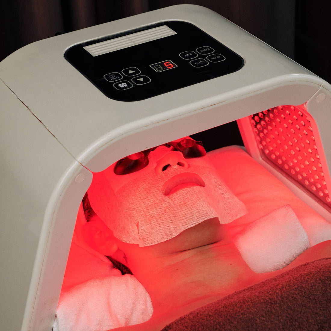 Advanced LED Facial Rejuvenation Light Therapy Mask - OutfitLondon