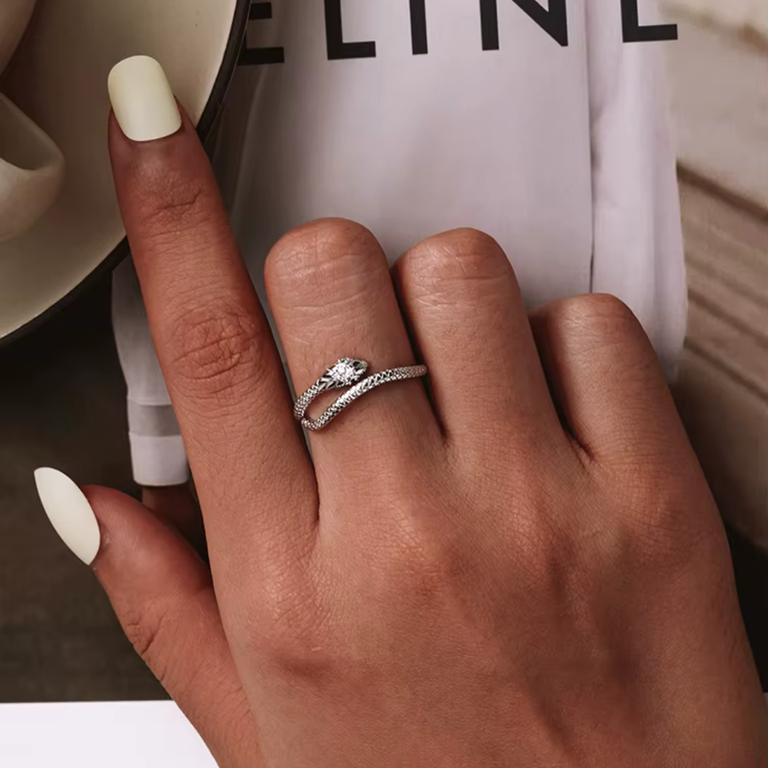 Sterling Silver Nightfang Ring - OutfitLondon