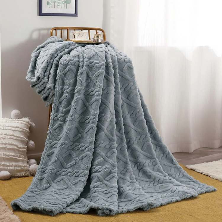Plush Cozy Throw Blanket