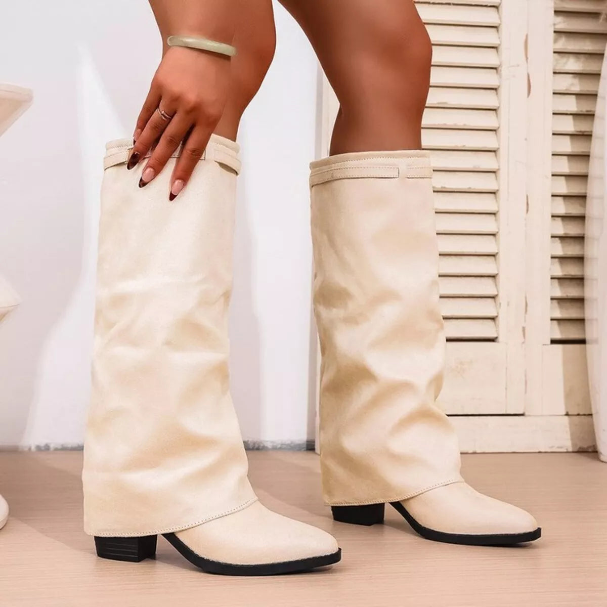 Elegant Low Cut Heel Boots - OutfitLondon
