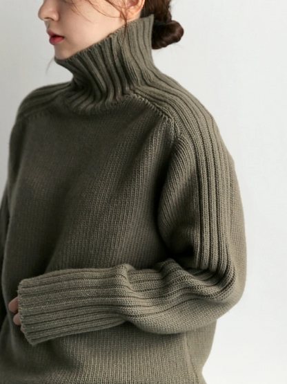 Soft Women's Thick Cable Knit Turtleneck Sweater - OutfitLondon