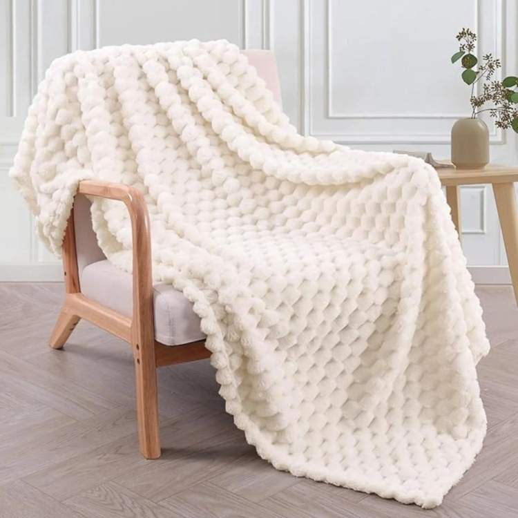 Plush Soft Fuzzy Throw Blanket - OutfitLondon