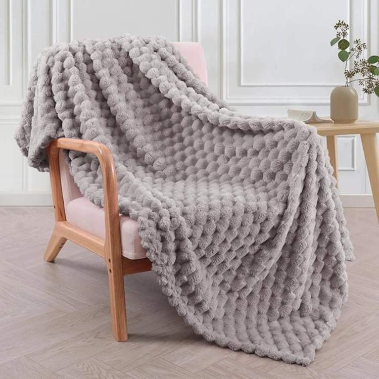Plush Soft Fuzzy Throw Blanket