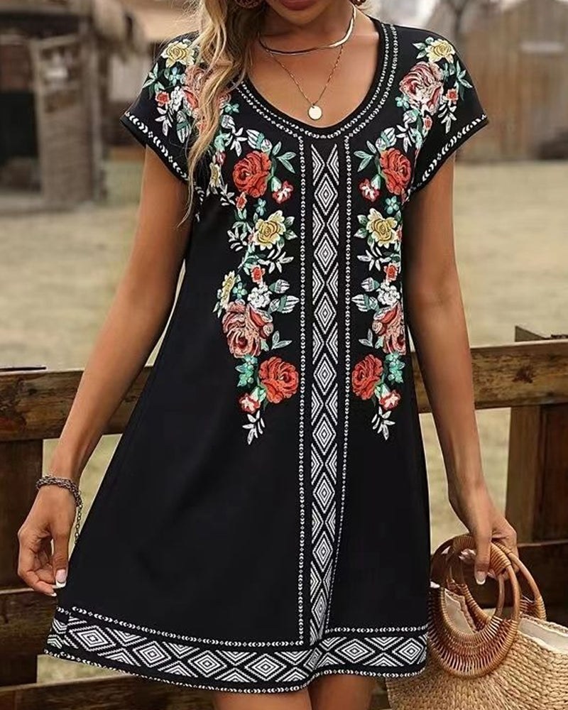 Bright Casual Summer Dress for Ladies - OutfitLondon