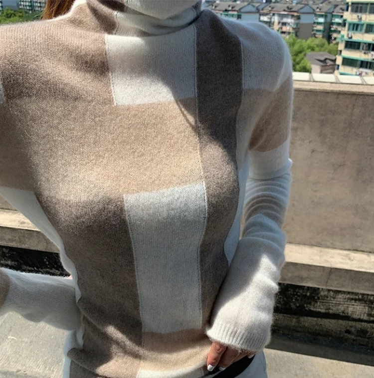 Ladies Cozy Patterned Crew Neck Winter Sweater - OutfitLondon