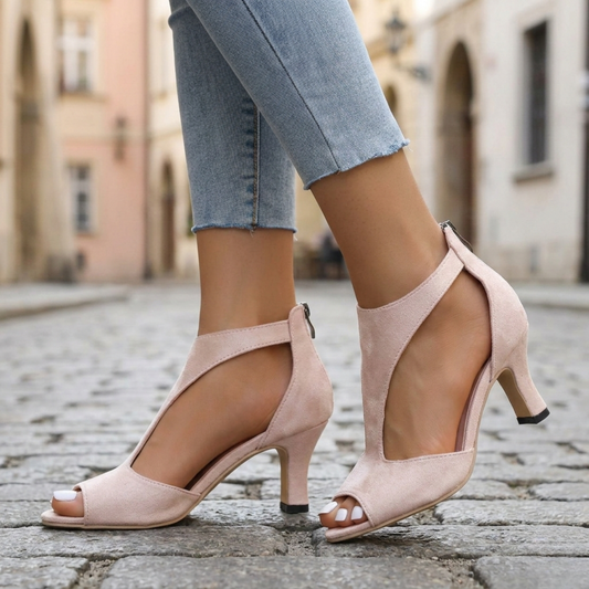 Comfortable Flat Sandals for Women with Ankle Strap - OutfitLondon