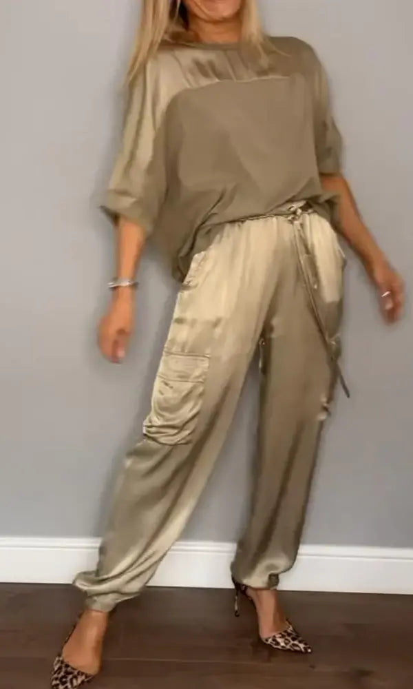 Women's 2-Piece Short Sleeve Pantsuit Set