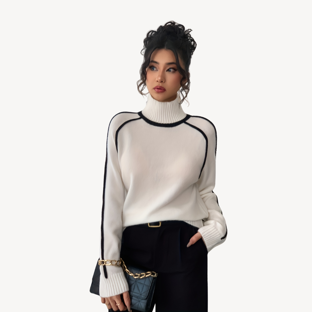 Classic Crew Neck White Knit Sweater - OutfitLondon